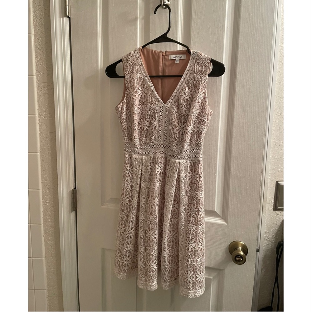 Kenzie “Medallion” Lace Dress